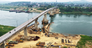 sau su co tro loi thep ram ro may moc sua chua tru cau song lo 1954