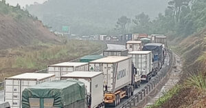 sau vu tai nan giao thong hang tram o to chon chan tren cao toc bac nam 1204