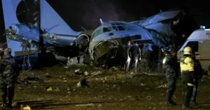 Bolivia: Rơi máy bay chở tiền, làm 15 người thiệt mạng 1 screenshot 2026 02 28 at 10 53 21 177225095601898863233 283 0 1330 2000 crop 1772251008330334763669