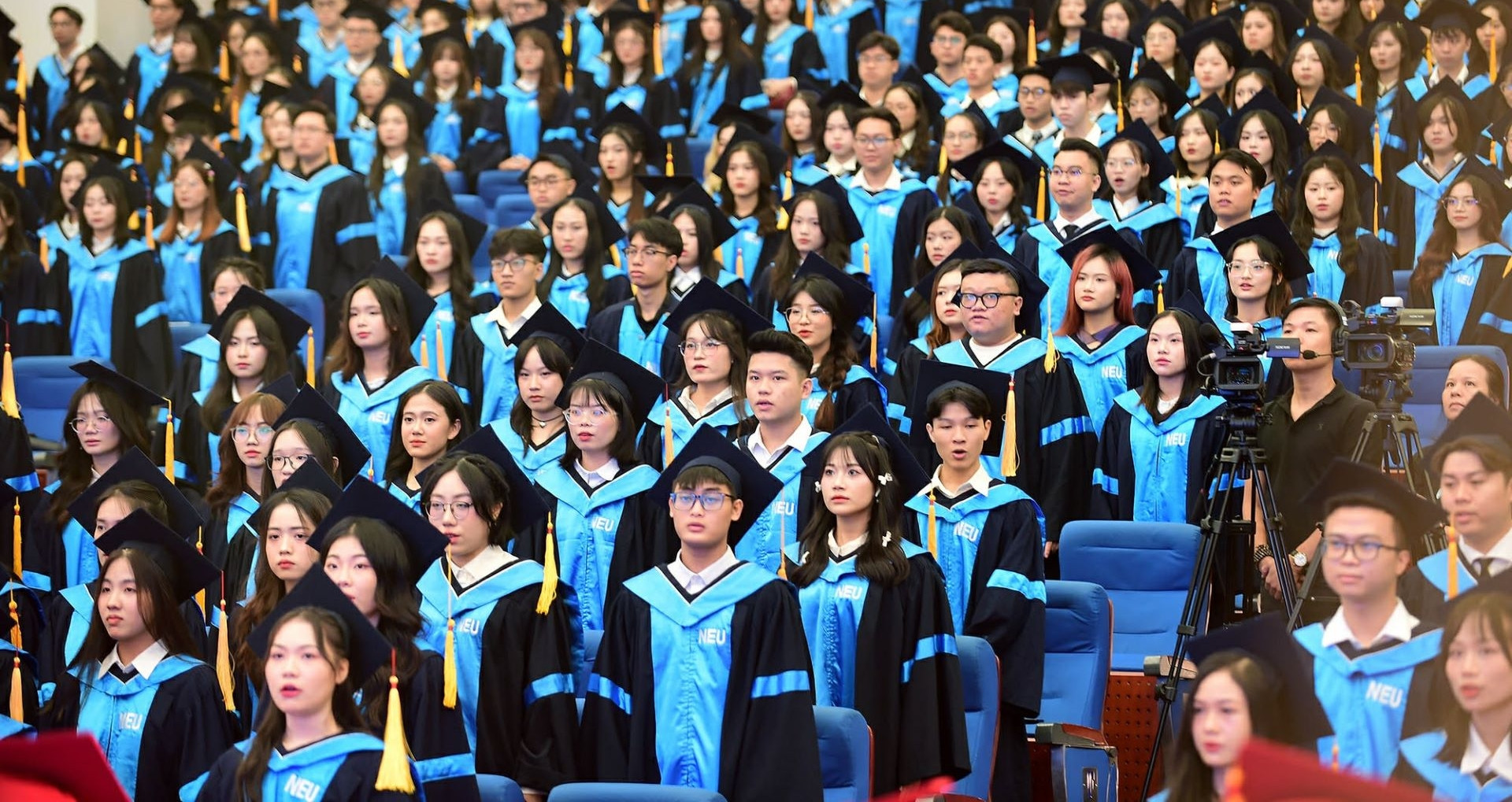 sinh vien nganh marketing hoc gi ra truong luong co cao khong 1668