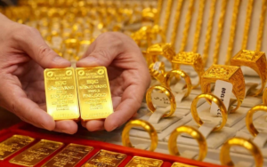 Sáng 16/4: Giá vàng SJC, vàng nhẫn đồng loạt giảm mạnh 4 skds 17763016958661932892218 0 0 400 640 crop 1776301699172185820955
