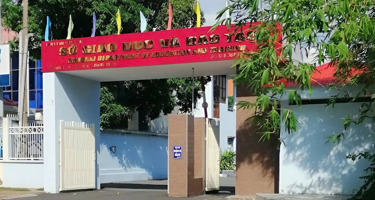 So Gd Dt Dong Nai Khong Don Tiep Nhan Hoa Chuc Mung Ngay Nha Giao Viet Nam 546