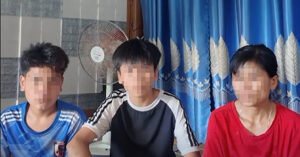 tai xe xe ghep tang gia cuoc giua duong 2 thieu nien danh gan dien thoai 1597