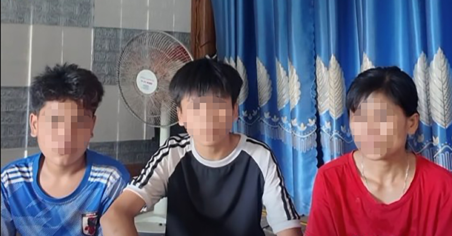 tai xe xe ghep tang gia cuoc giua duong 2 thieu nien danh gan dien thoai 1597