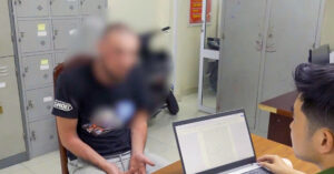 tam giu nguoi dan ong nuoc ngoai say xin di xe may tong chet cu ba 1282