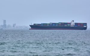tau container tai eo bien Hormuz ngoai khoi dao Qeshm Iran tau hang tau bien bo bien Iran 18 4
