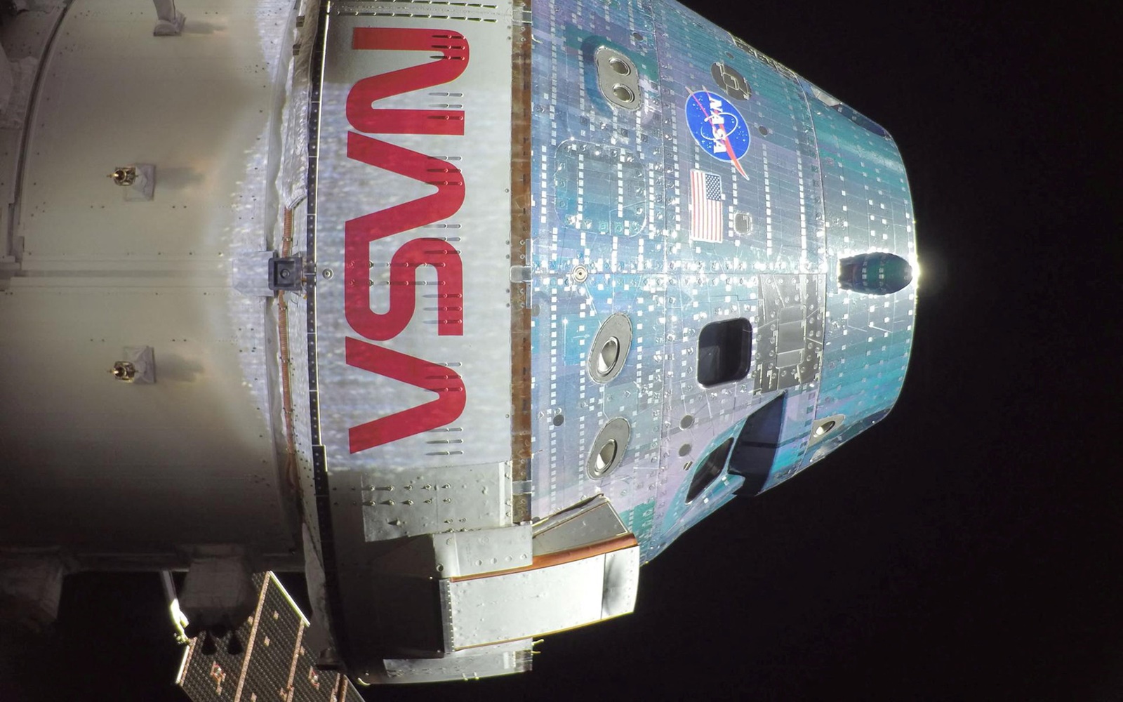 tau vu tru Orion trong su menh Artemis II 3 4 2026 bay trong vu tru nasa