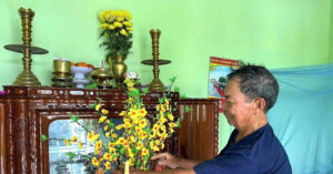 Tet Dang Ve O Ron Lu Hoa Thinh Nguoi Dan Mung Vui Ben Can Nha Moi 1876