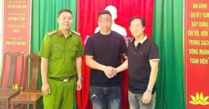 thanh nien 27 tuoi chuyen 1 ty dong cho nguoi la 750