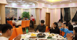 Thay Chu Nhiem Xuat Hien Buoi Hop Lop Tuong Cay Dang Hoa Ky Uc Am Long 4D283F1281664E88966Da53Cdc6Ef