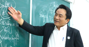 Thay Giao Gianh Giai A Giai Bao Chi Dien Hong 4927