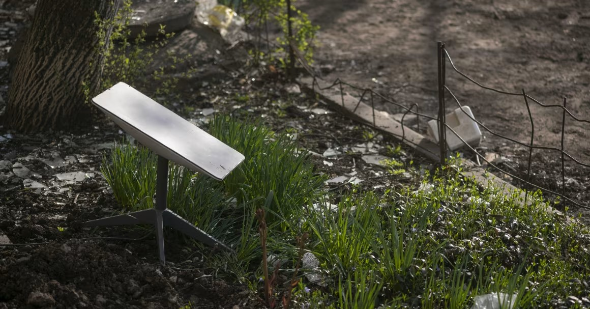 the doc quyen cua starlink va diem yeu chi mang tren chien tuyen ukraine 1057