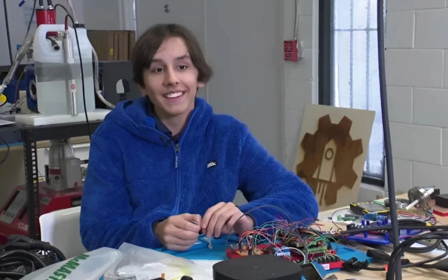 Thien Tai 12 Tuoi Che Tao Thanh Cong Lo Phan Ung Nhiet Hach