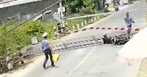 thong tin ve nguoi dan ong bi nhan vien duong sat da khi tong gay gac chan tau 708