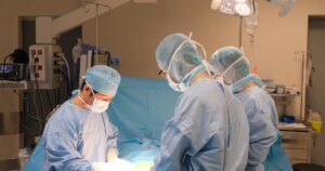 Mắc bệnh hiếm trên thế giới, người đàn ông 7 năm liền ăn vào là nôn ra 1 thsbsckii phan van thai 17722667834061129320462 12 0 1612 2560 crop 17722668301161036712514