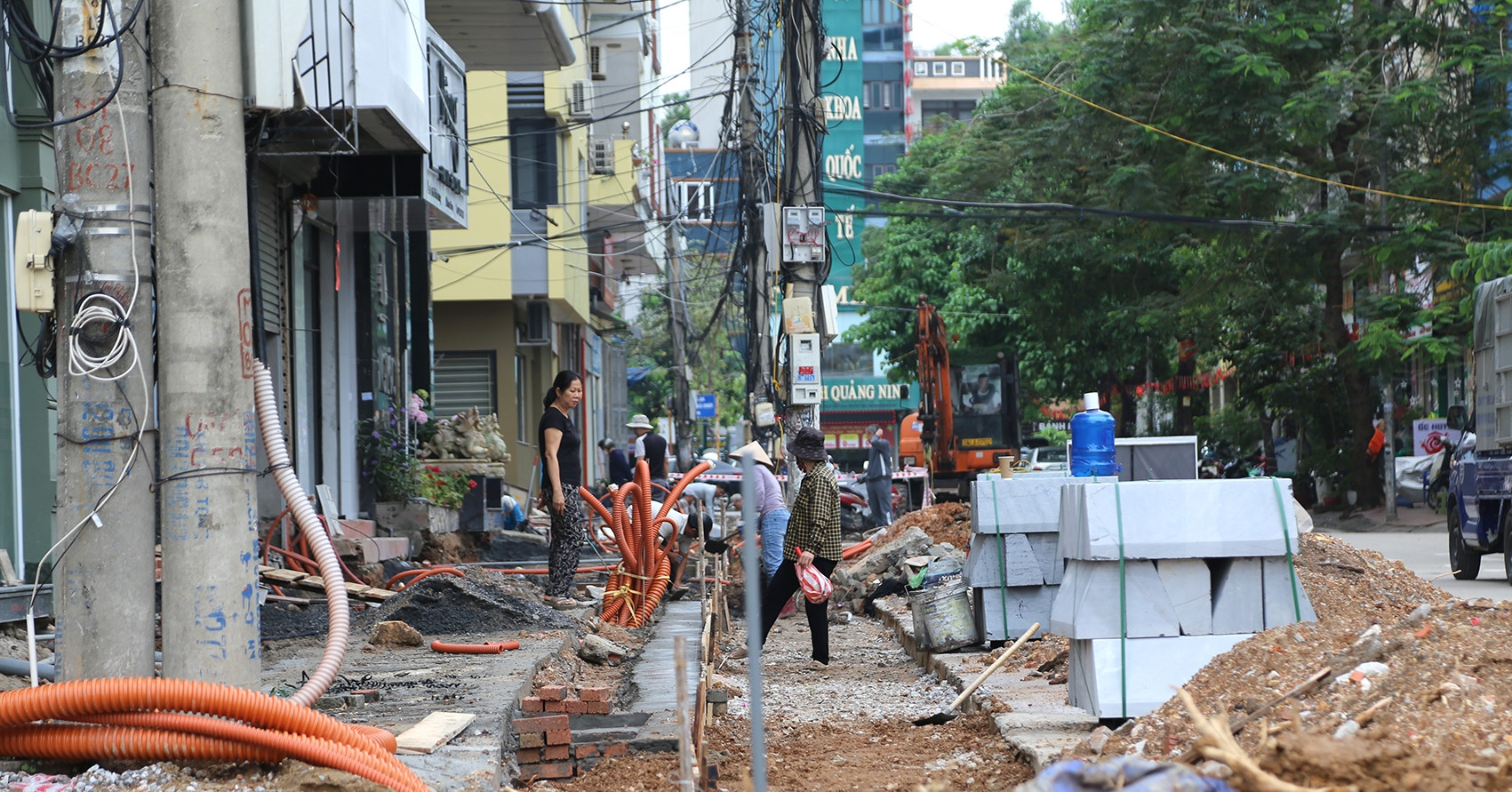 thu phu du lich quang ninh ngon ngang nguoi dan lo hut khach dip le 1098