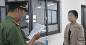 thue nguoi thi ho tieng anh de nhan bang thac si hai nguoi bi phat 762