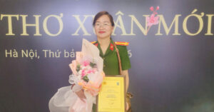 thuong ta cong an mang tam hon thi si 641