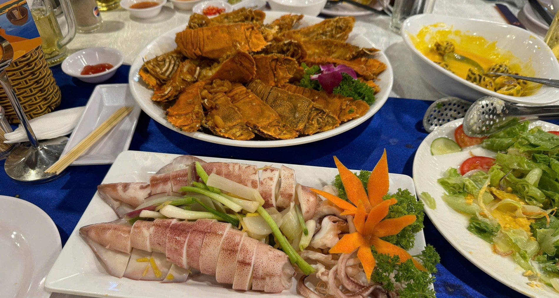 tiec phong bi 500000 mung cuoi o khach san vi ve nha van phai an them mi tom 0639254a830c4dcaa9bc7f5