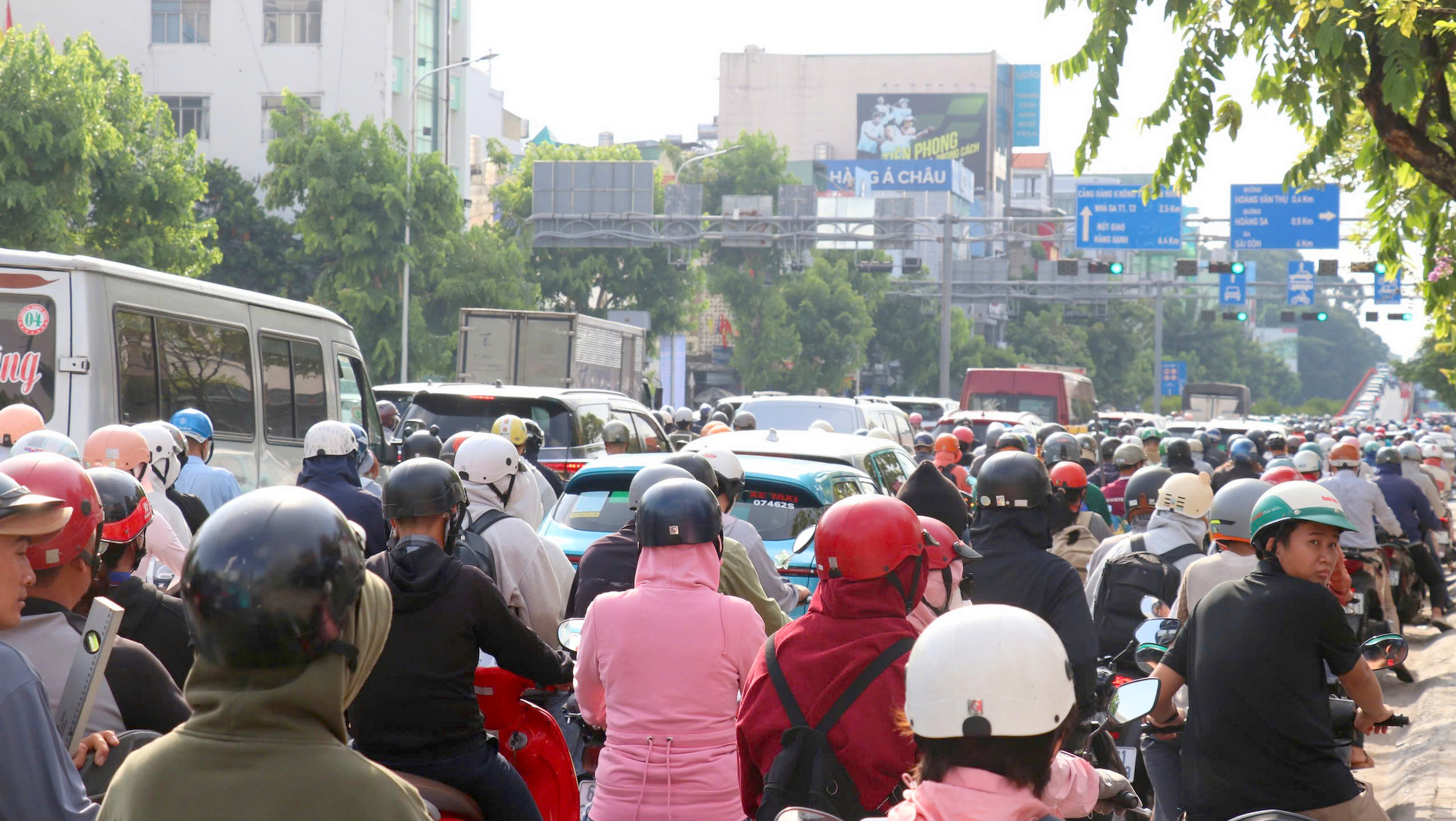 tinh hinh dong duc doan gan cau vuot