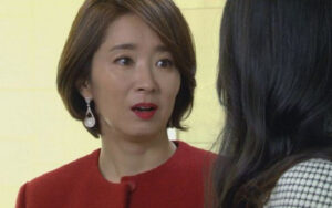 Tôi đã định đuổi việc chị giúp việc khi thấy cô ta ôm chân bố chồng, cho đến khi bí mật động trời lộ diện 2 toi da dinh duoi viec chi giup viec khi thay co ta om chan bo chong cho den khi bi mat dong troi lo