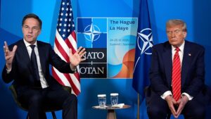 tong thong My Trump voi quan chuc NATO Trump NATO logo NATO co My NATO ap