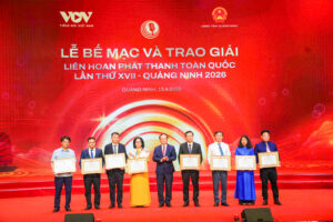 Toàn cảnh lễ trao giải và bế mạc Liên hoan Phát thanh toàn quốc lần thứ XVII 1 tong duyet 378335959070454579725 2