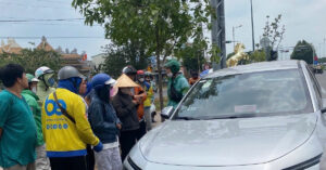 tphcm nam tai xe tu vong bat thuong trong o to tren duong pham van dong 1180