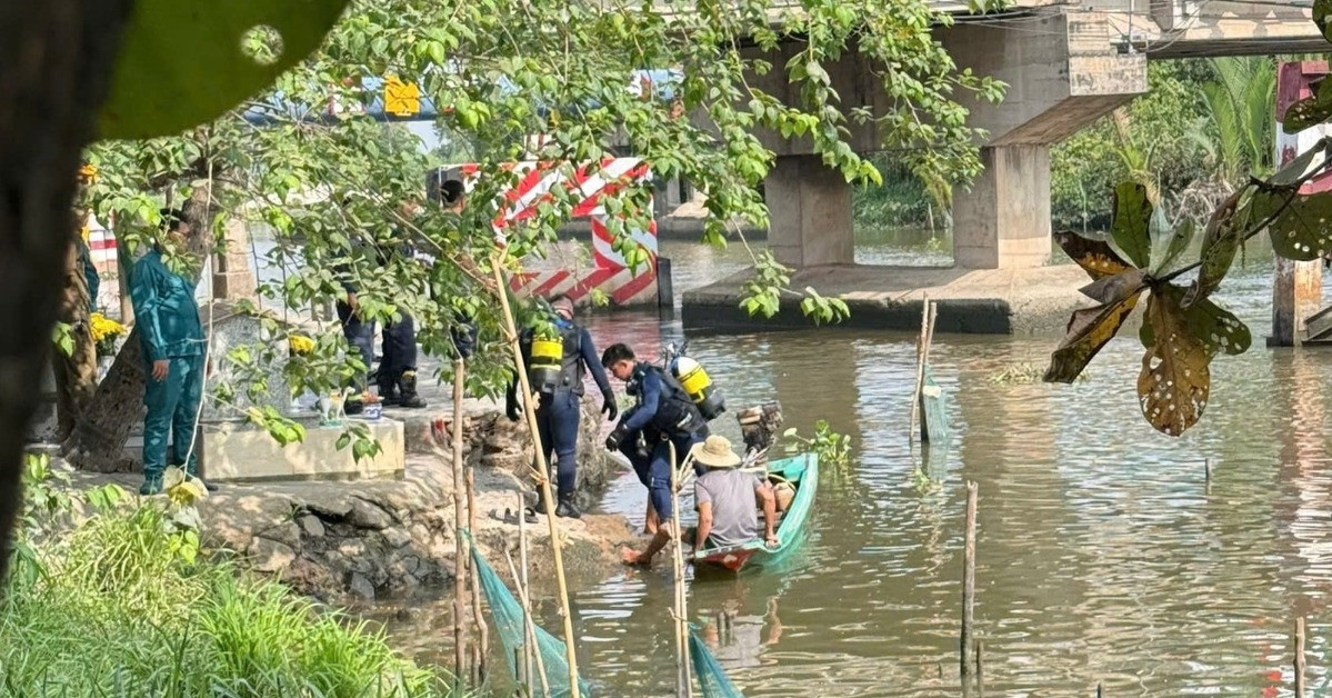 tphcm tim kiem tai xe xe om nghi nhay cau xang tu tu 833