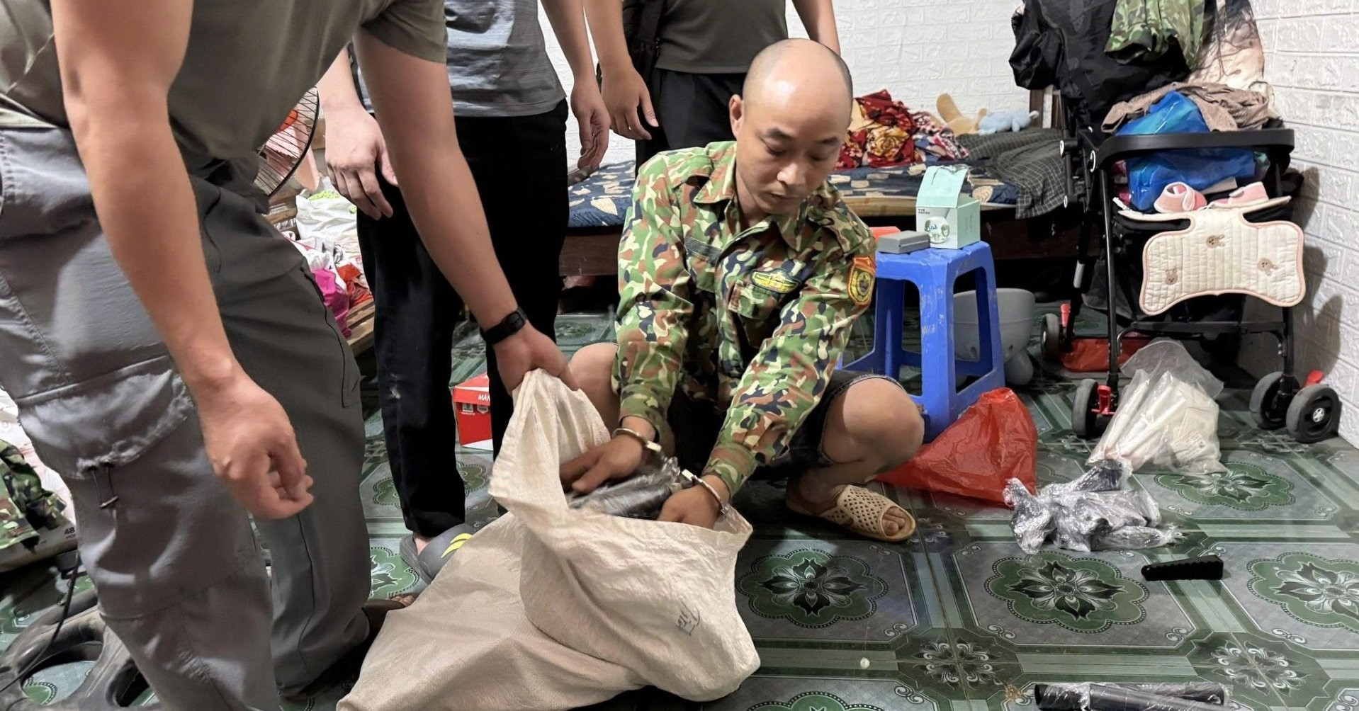 triet pha duong day che tao mua ban vu khi quan dung quy mo lon 2219