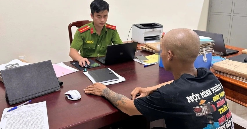 trieu tap nguoi dan ong doa danh me phat truc tiep len mang xa hoi 1832.webp
