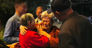 Trở về quê sau 60 năm, nhật ký của cụ bà 80 tuổi khiến nhiều người rơi lệ 1 tro ve que sau 60 nam nhat ky cua cu ba 80 tuoi khien nhieu nguoi roi le 1228