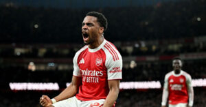 truc tiep arsenal 2 1 chelsea timber danh dau ghi ban h2 78