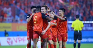 Hoàng Đức rực sáng, Ninh Bình thắng kém vui 6 truc tiep bong da ninh binh 1 0 hai phong hoang duc ghi tuyet pham 1648