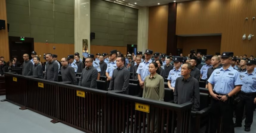 Trung Quoc Tu Hinh 11 Thanh Vien Gia Toc Lua Dao Khet Tieng Myanmar 949