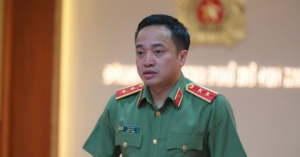 trung tuong mai hoang chu tri hop bao vu 2 nghi pham no sung giet nguoi tai tphcm 1324