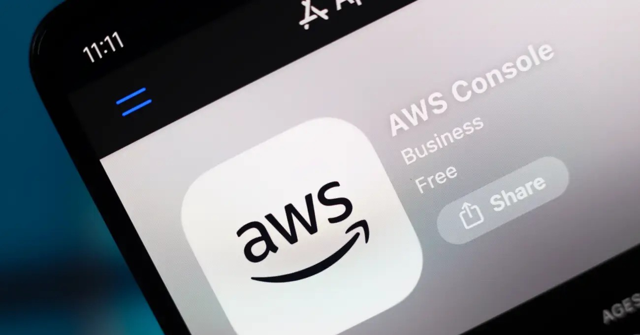 trung vat the la trung tam du lieu amazon web services o uae boc chay 1576