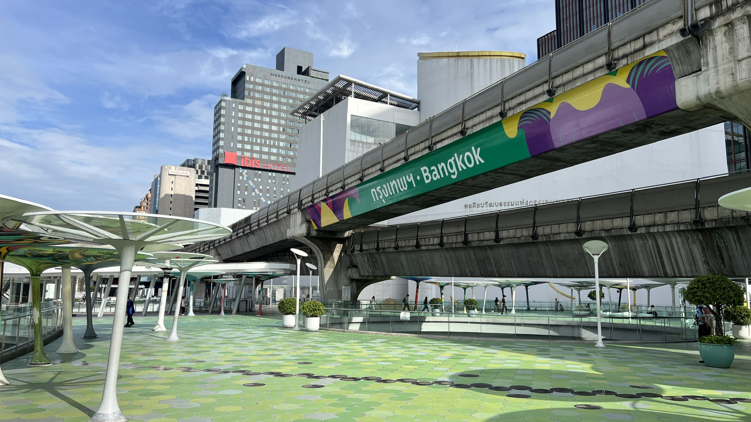 trung tam thu do bangkok. anh ngoc diep vov bangkok 1