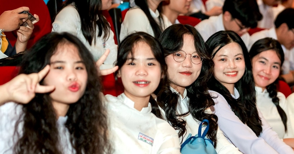 truong chuyen duy nhat o tphcm thi rieng lop 10 cong bo chi tieu lich thi 685