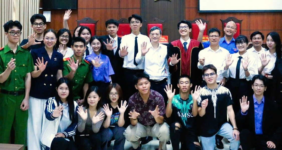 truong dh luat ha noi mien tien ky tuc xa voi tan sinh vien khoang 10 ty dong 418
