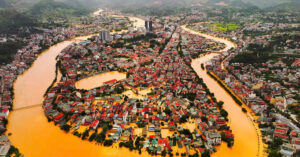 tu khung hoang lu lich su cao bang chuyen truc tu duy song cung nuoc 1471