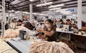 tu thuc tien san xuat sang kien cua nguoi cong nhan gioi lam loi cho doanh nghiep 20250523160439