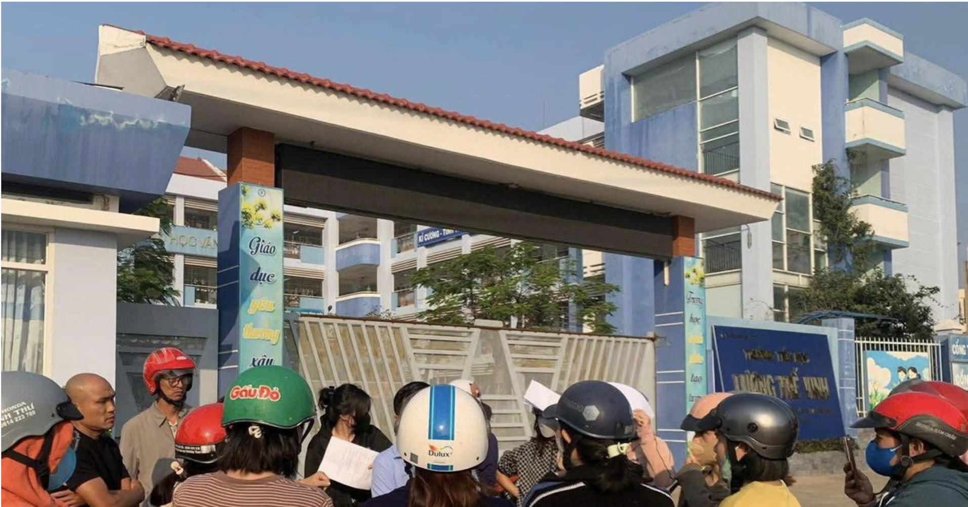 tu vu co giao phat hoc sinh tu dam kim tiem vao tay nghi ve cach day tre 480