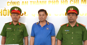 Từ vụ tự tử bất thường, 200 cảnh sát phá đường dây buôn lậu hơn 2,4 tấn xyanua 1 tu vu tu tu bat thuong 200 canh sat pha duong day buon lau hon 24 tan xyanua 1251