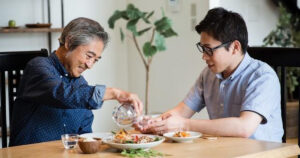 Tuoi Gia Khong Giao Het Tai San Mot Cau Noi Cua Con Trai Khien Toi Lang Nguoi 74B229Fbeaf3434D846Fba