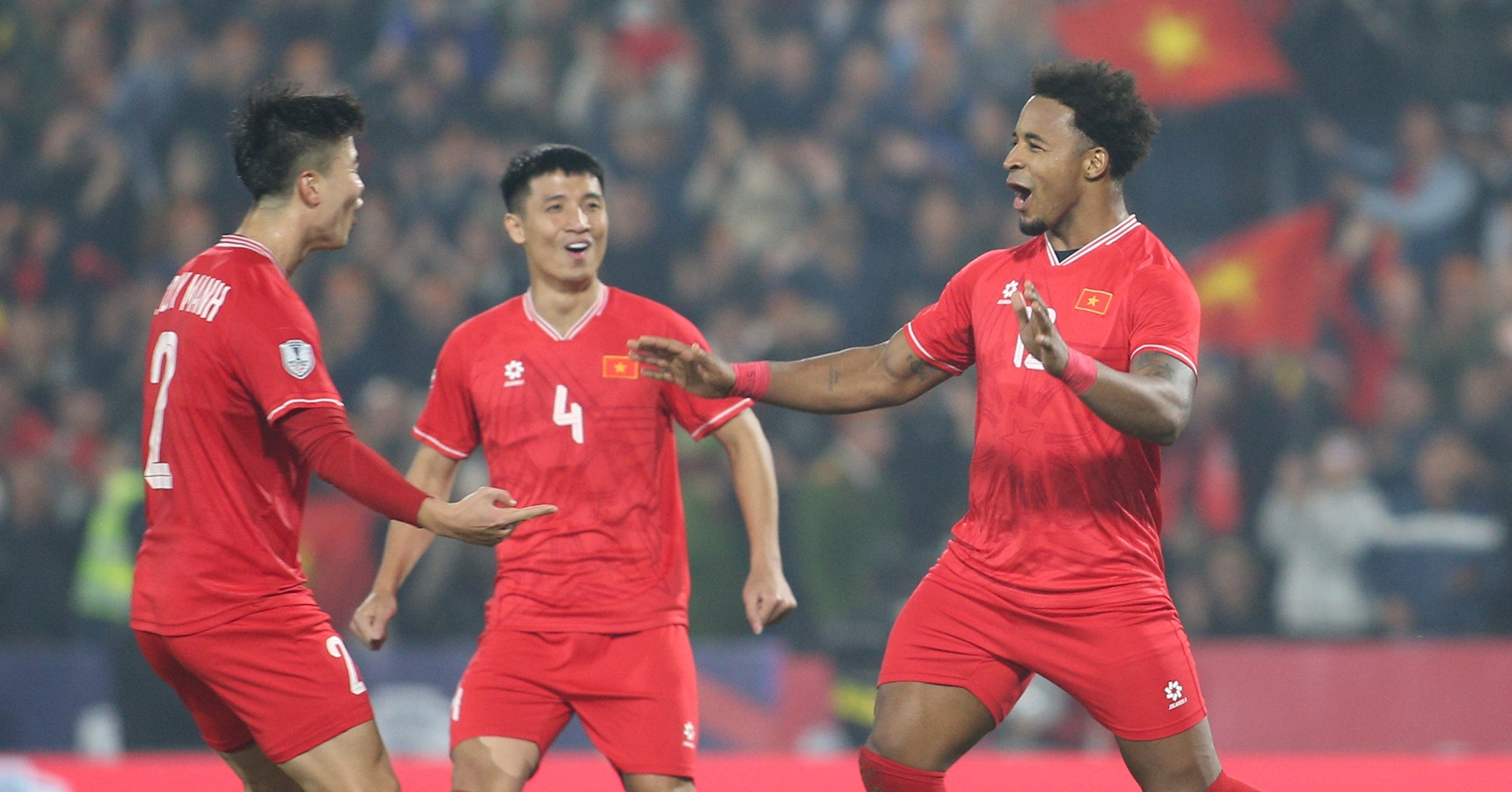 tuyen viet nam dau thai lan malaysia o giai world cup dong nam a 1005