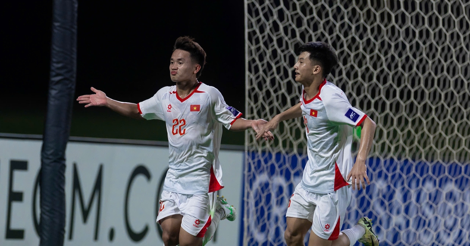 u17 viet nam dau u17 han quoc la chinh minh ve world cup se den 1834