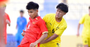 u17 viet nam tai dau malaysia va loi canh bao cua hlv roland 10