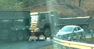 va cham voi xe dau keo tren quoc lo nguoi dan ong tu vong 1468