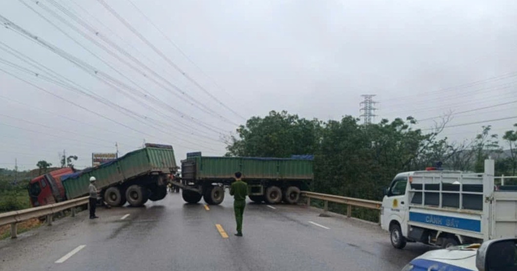 Va Cham Xe Dau Keo 2 Nguoi Phu Nu Tu Vong 1736